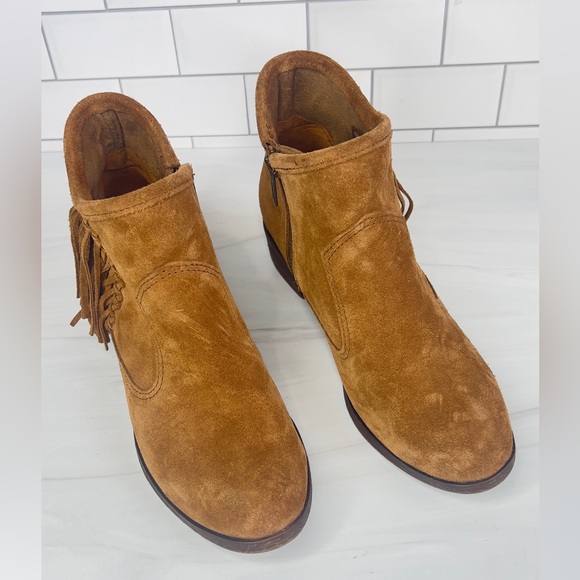 MINNETONKA BROWN SUEDE FRINGE BOOTIES SIZE 7.5 - Picture 2 of 11